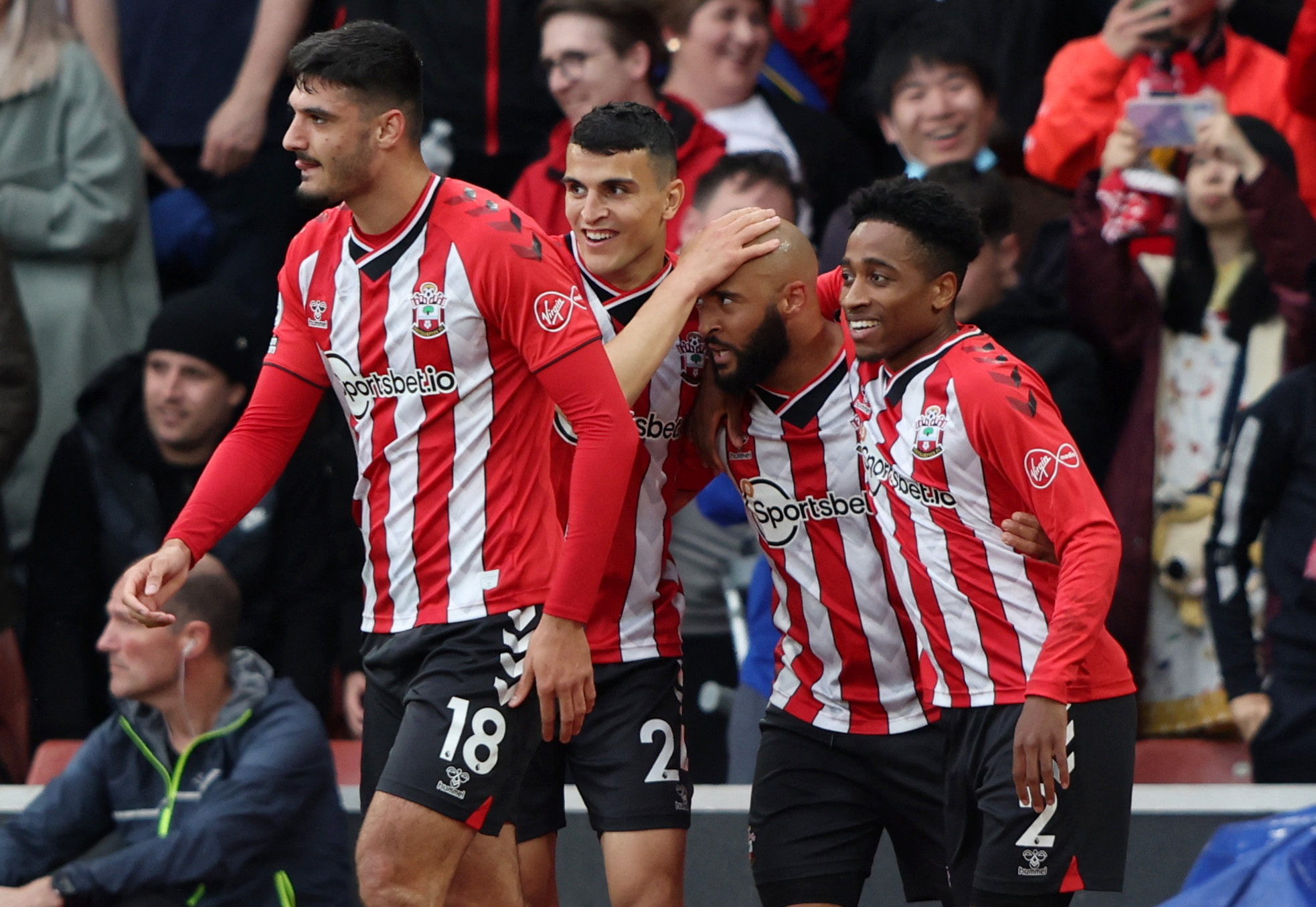 杜兰特用时1141场砍下31000分，火箭117-98大胜太阳