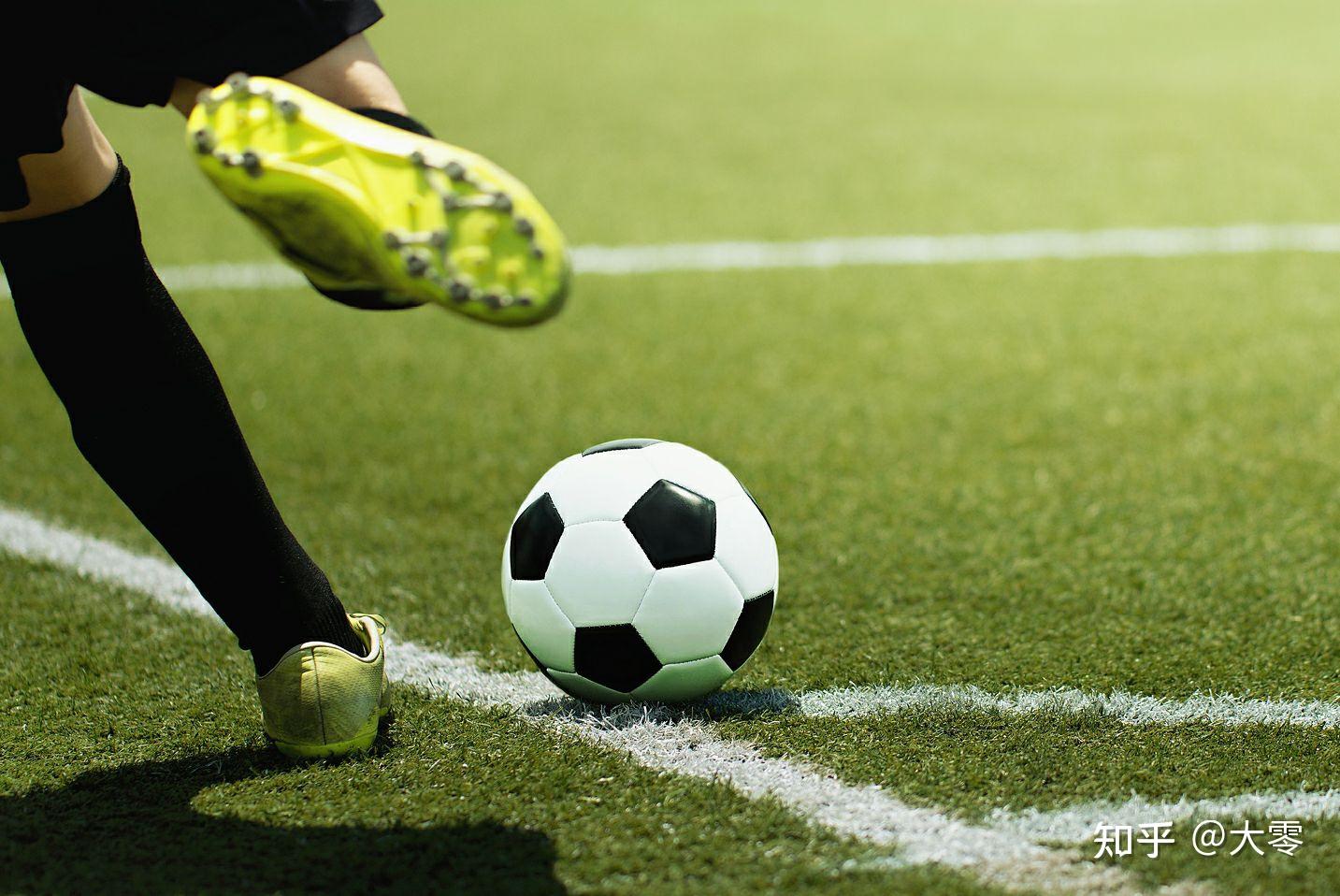 贝克汉姆的球队夺冠，全家相拥庆祝，14岁金发小七很夺目