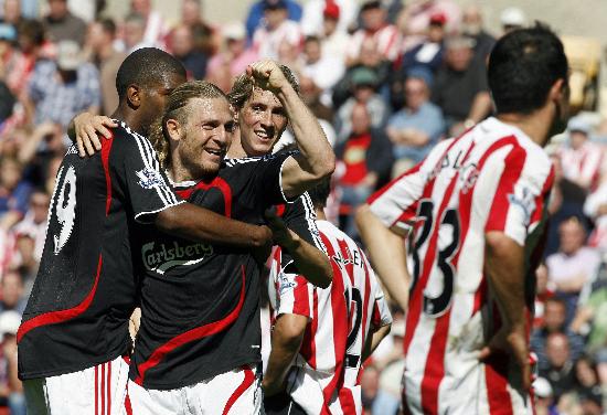 59岁的罗马里奥已与22岁女友分手，巴媒：他又有了新约会对象