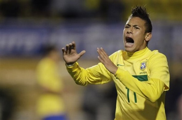 迪力穆拉提：我们捍卫了主场，感谢球迷们的支持