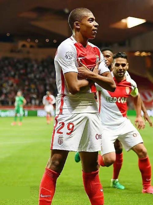 阿维塔网球大师课燃动热爱，全运会网球女单冠军朱琳领衔授课