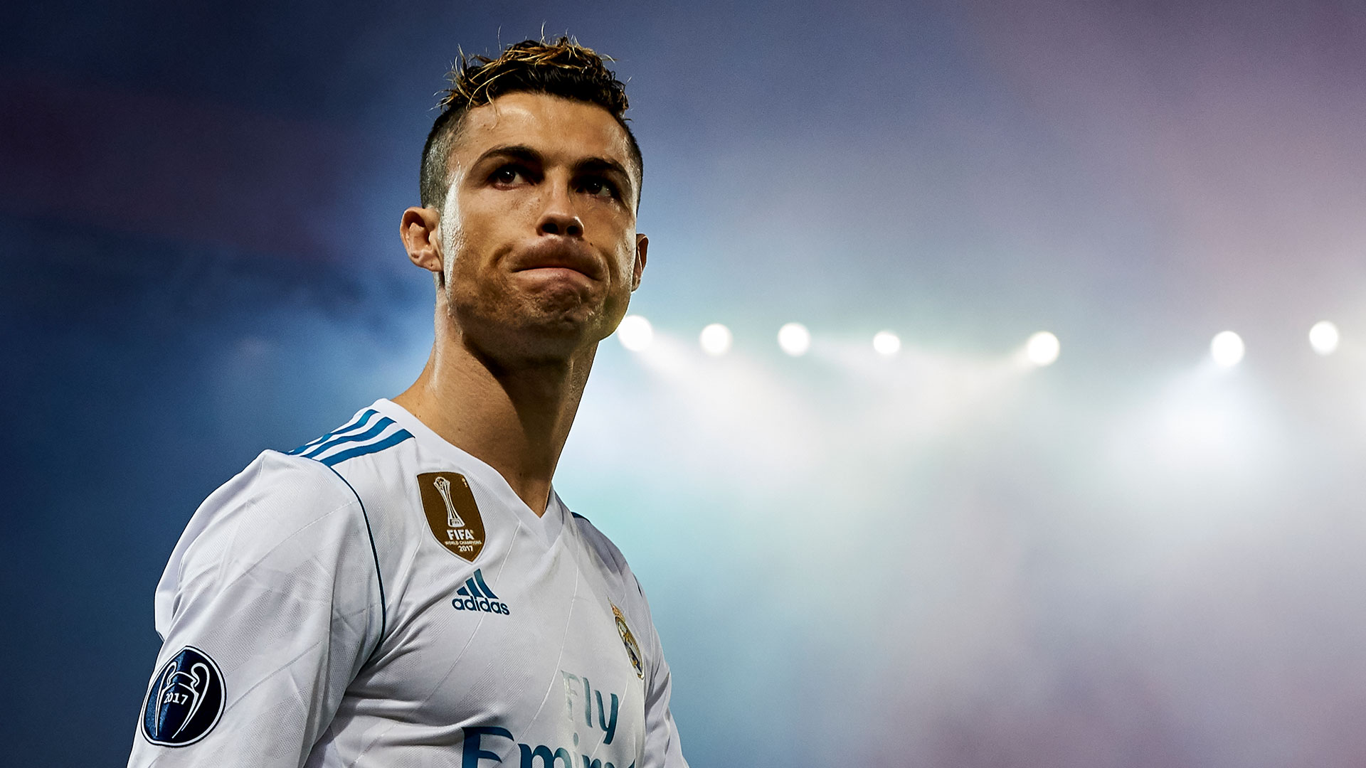 埃及媒体：有沙特俱乐部为萨拉赫开出薪资超过C罗的报价